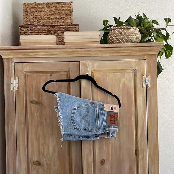 High waisted - Button up Levi Jeans - Picture 2 of 6